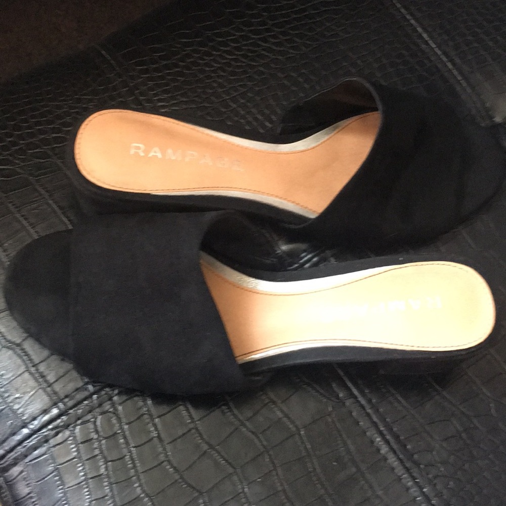 Sandals - Picture 2 of 2